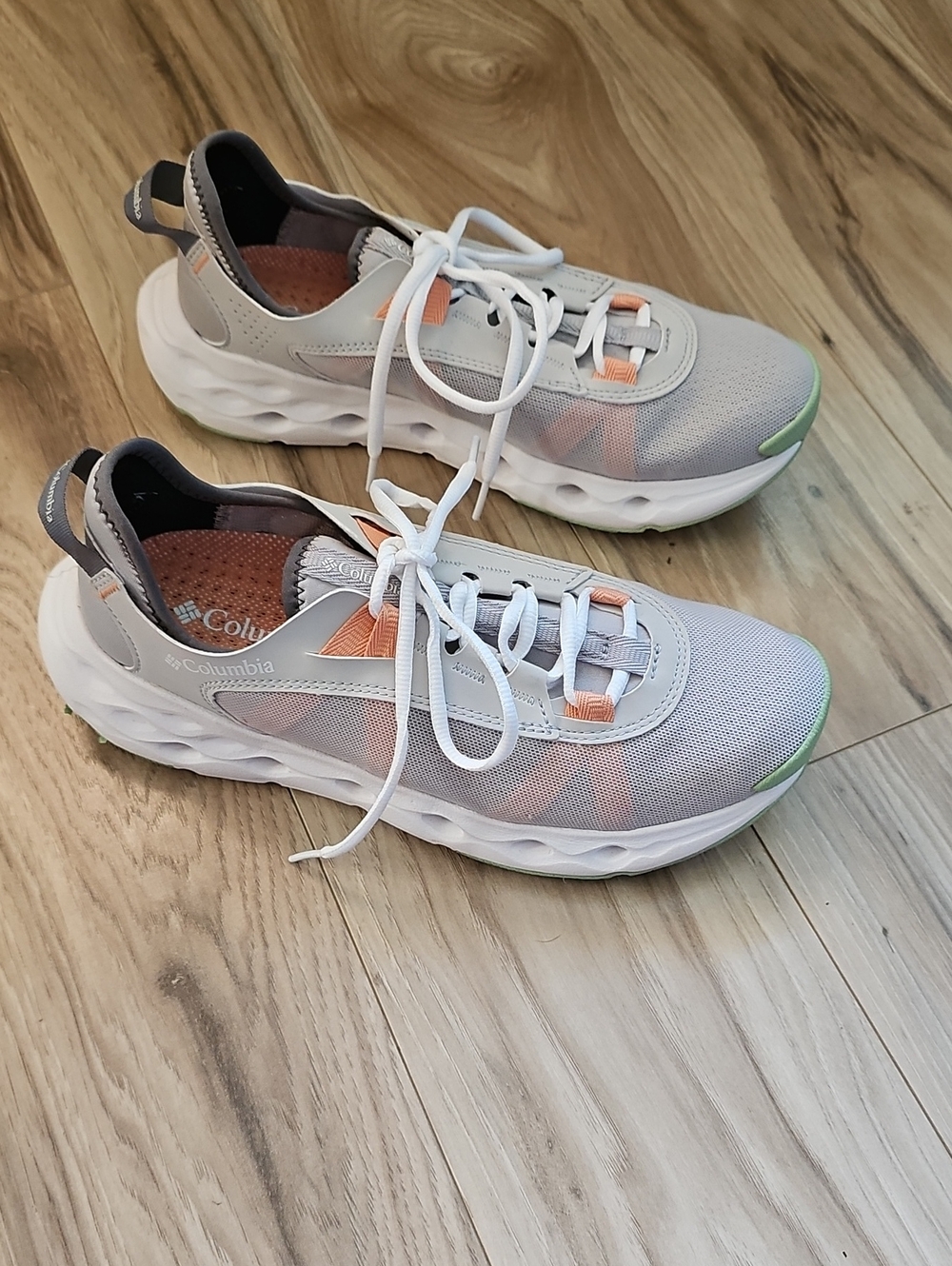 Columbia Women’s Dream Maker White and Light Gray Sneakers with Peach Accents